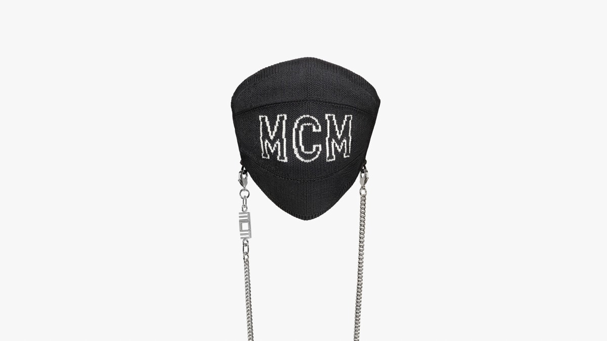 MCM」モノグラムをあしらったニット素材のマスク発売、メタルチェーン 