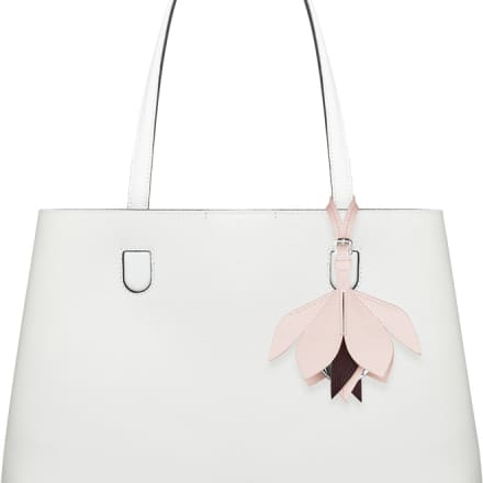 日本の桜が着想源「ディオール」が日本限定バッグ発売