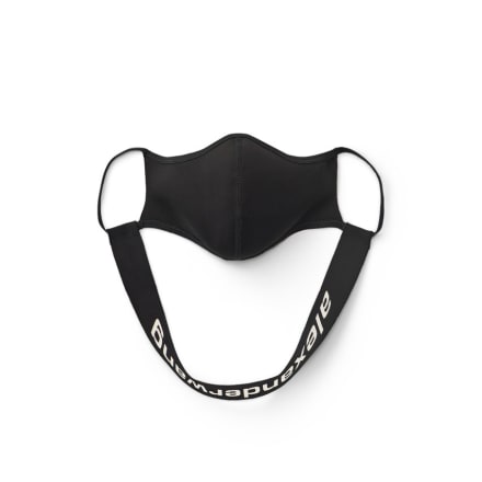 「Neoprene logo face mask」（税別7000円） Image by alexanderwang