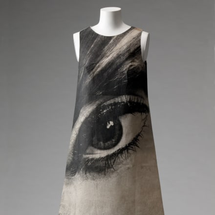 ハリー・ゴードン《ポスター・ドレス》1968年頃、 京都服飾文化研究財団蔵、 畠山崇撮影