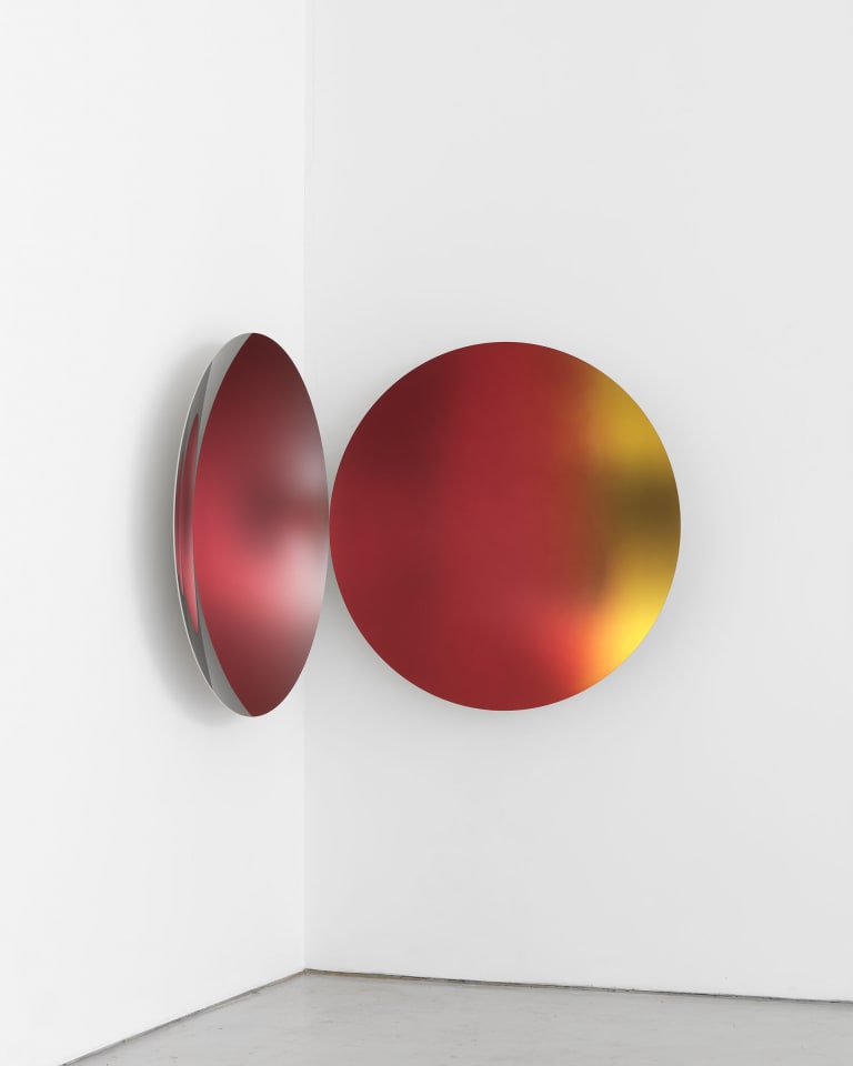 《Eclipse》2018, Stainless steel and Lacquer, Each: 121×121×15cm
