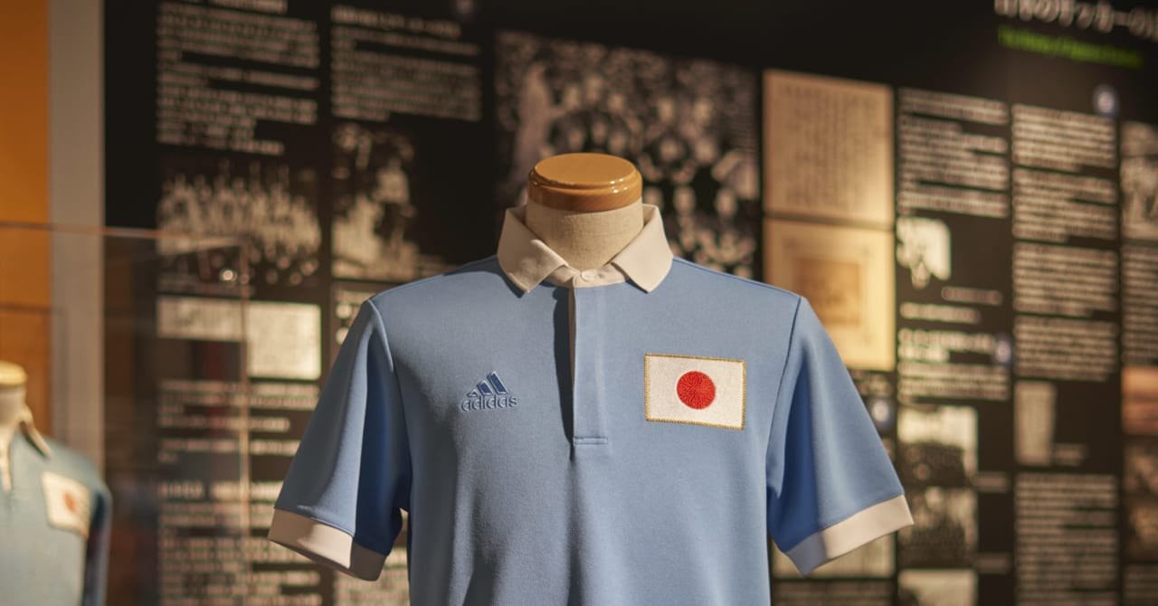 アディダスがサッカー日本代表100周年記念ユニフォーム発売、1930年代のライトブルーで製作