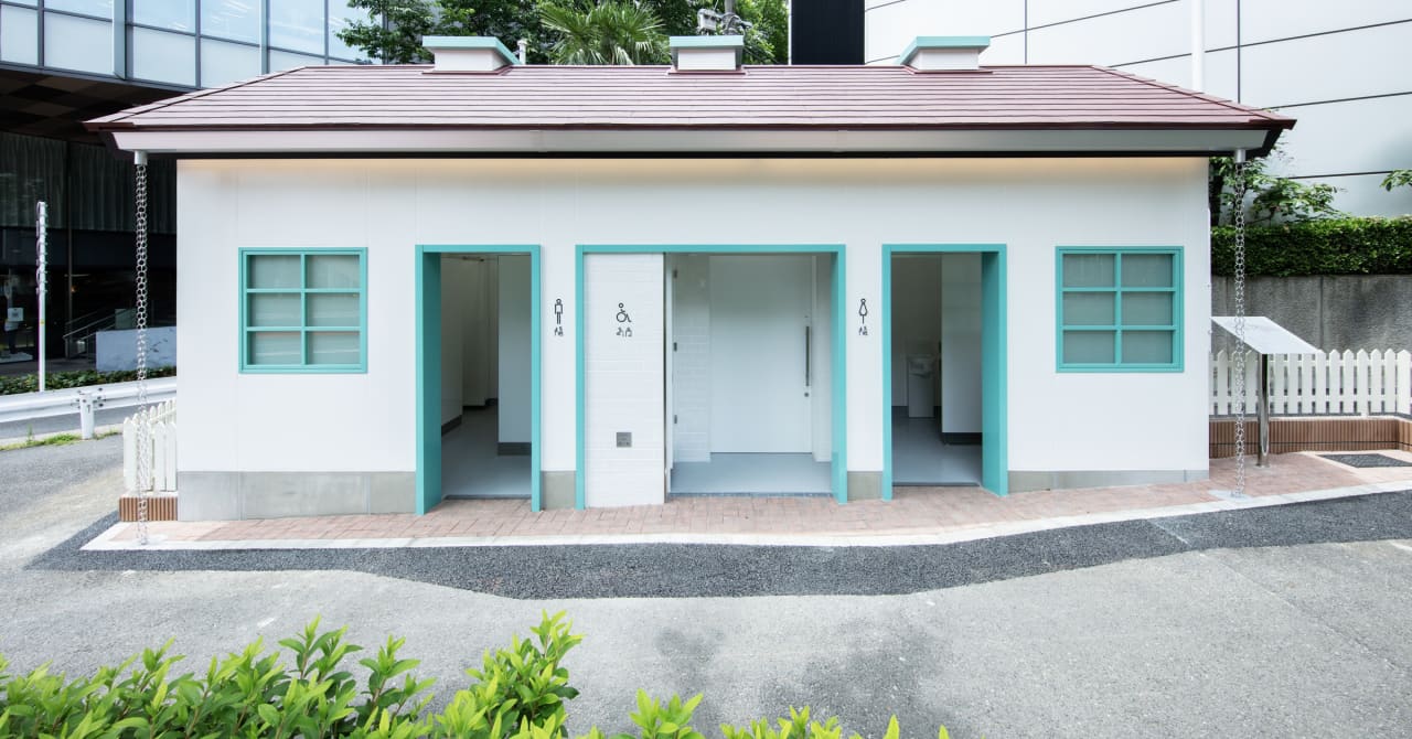 NIGO®による公衆トイレが神宮前に設置、ミントグリーンのアクセントカラーを採用