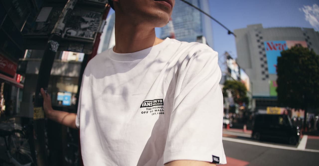 ヴァンズが日本限定のTシャツコレクション発売、旗艦店オープン1周年を記念