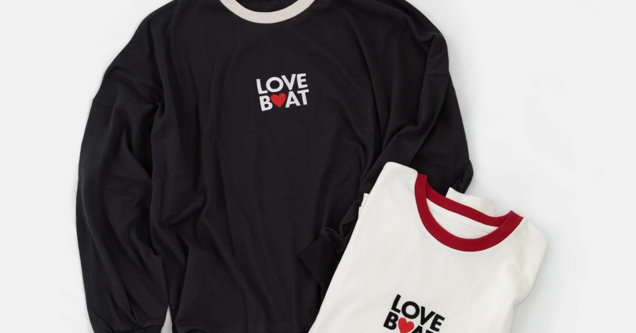 ギャルカルチャーの先駆け「LOVE BOAT」が復活、ロゴ入りロンTとトレーナー発売