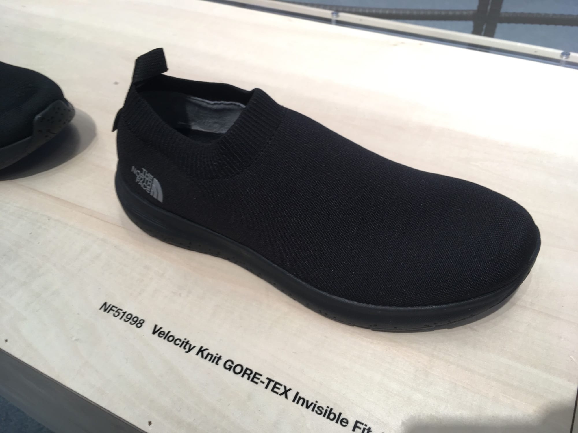 ザ・ノース・フェイス」初のソックス型スニーカー発売、2020年春夏 