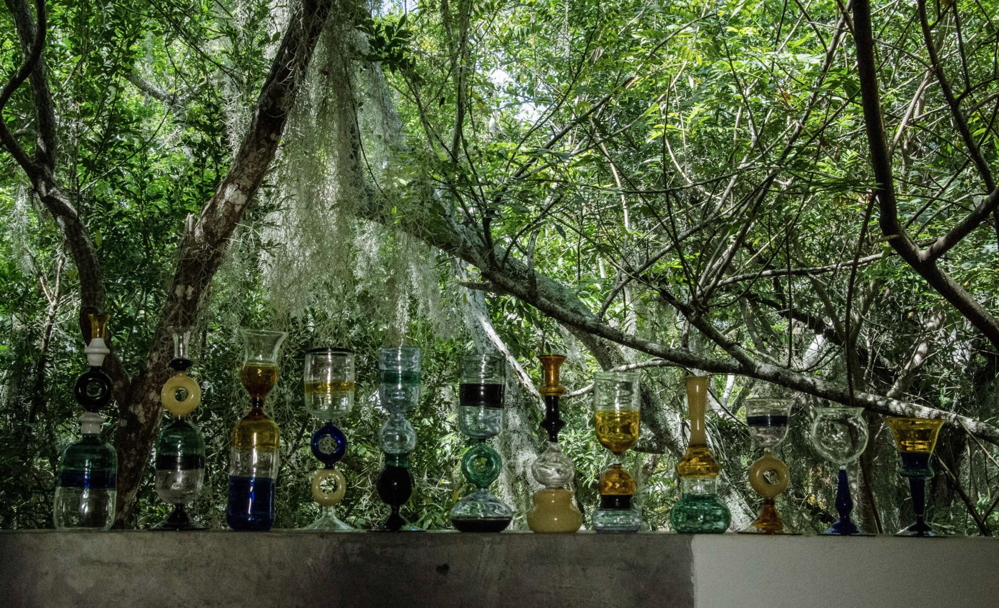マルニがガラス製品のコレクションを期間限定発売、コロンビア伝統工芸 