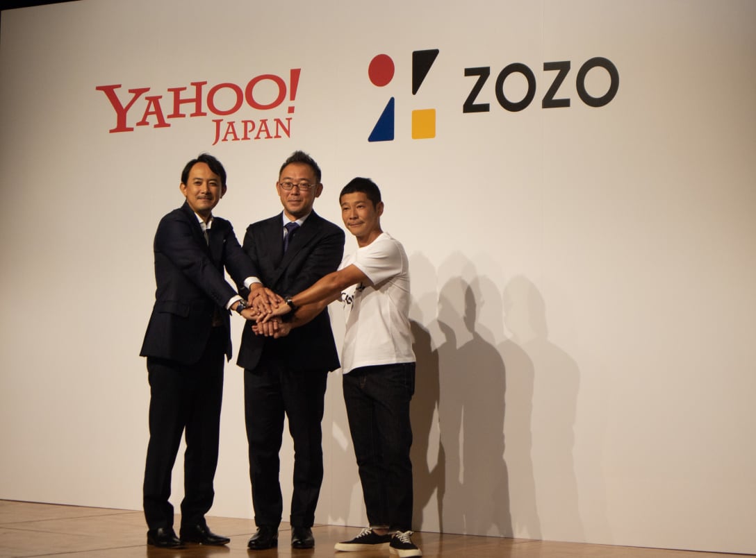 (左から)ヤフー代表取締役社長CEO 川邊健太郎、ZOZO代表取締役社長兼CEO 澤田宏太郎、ZOZOファウンダー 前澤友作 Image by FASHIONSNAP