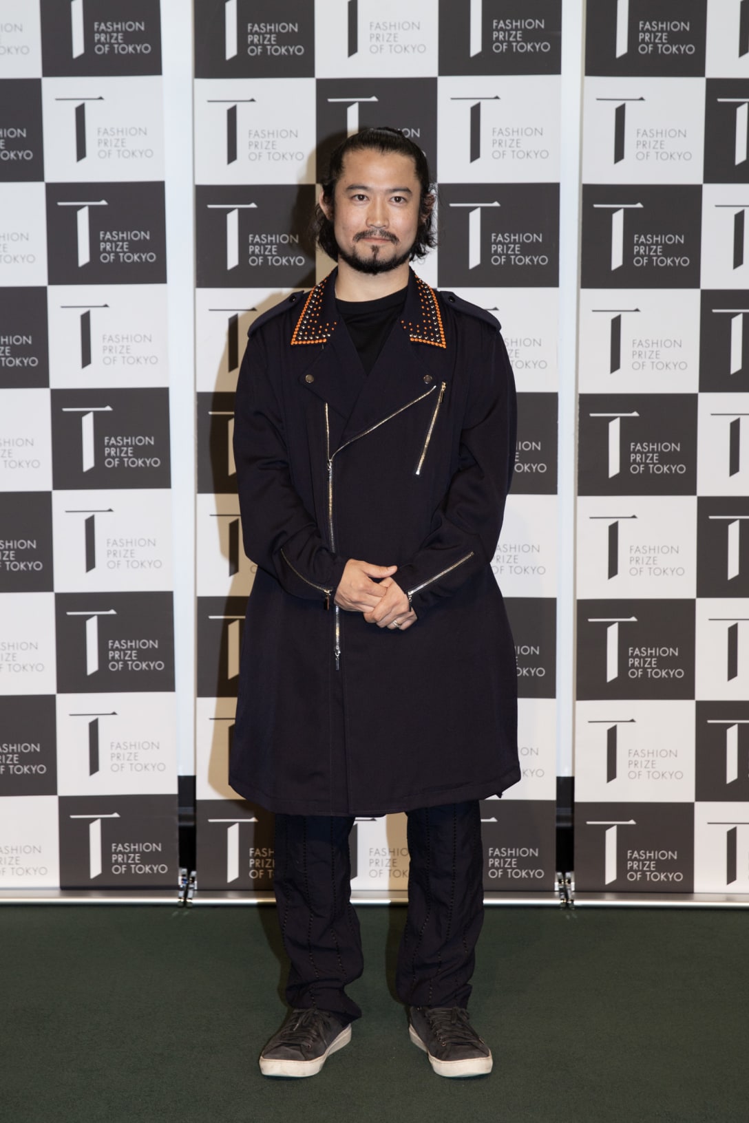 第3回「FASHION PRIZE OF TOKYO」を受賞したタークの森川拓野 Image by FASHIONSNAP