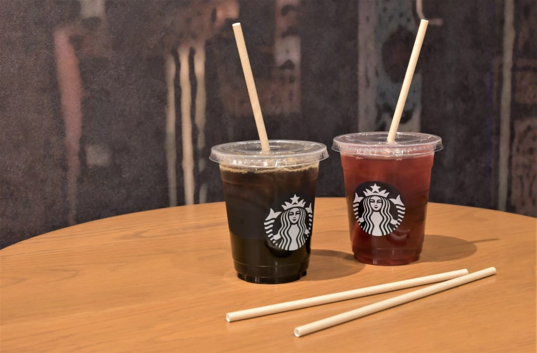 スターバックス 紙製ストロー使用イメージ Image by Starbucks Coffee Japan