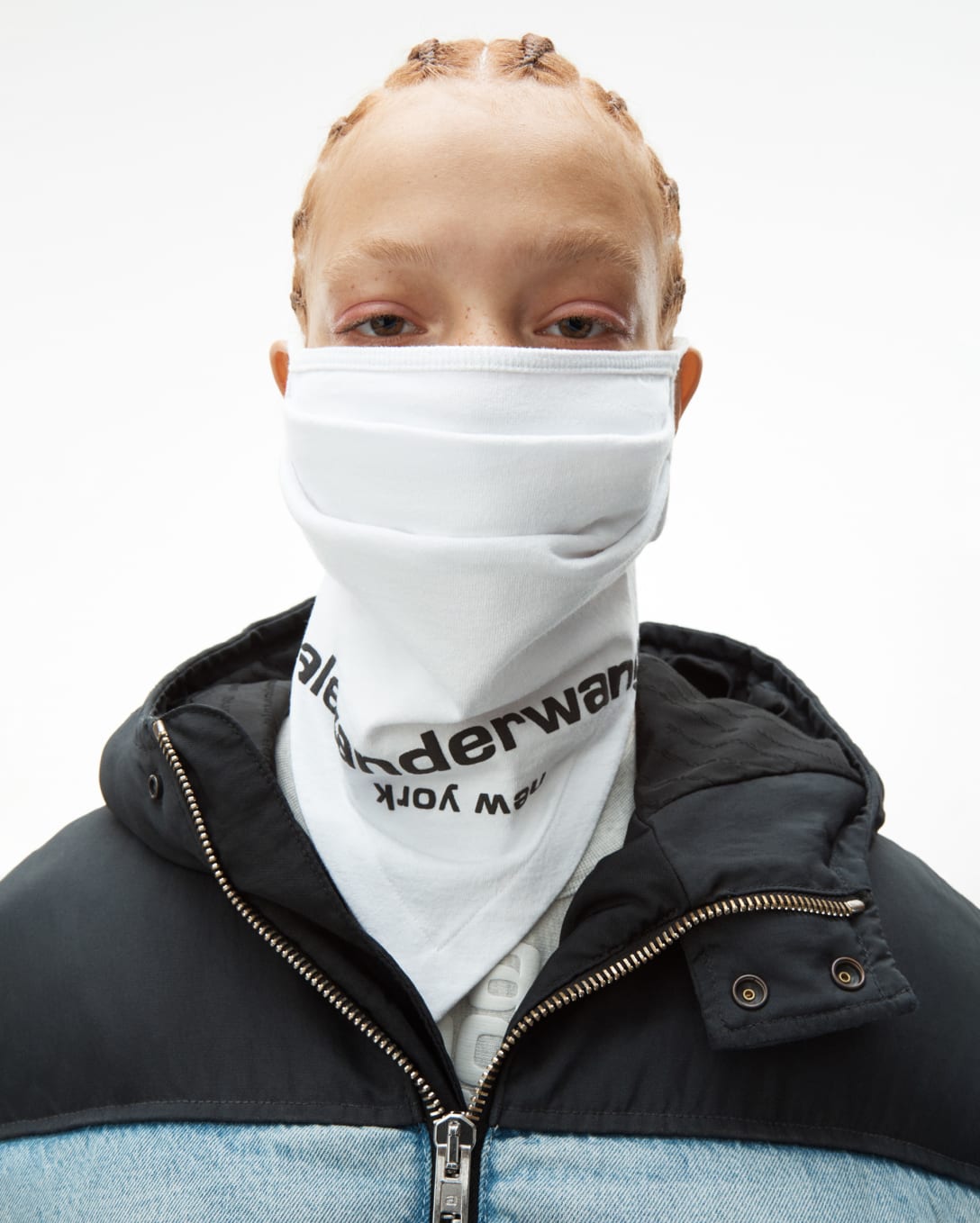 「Logo bandana mask」ホワイト(税別6000円) Image by alexanderwang