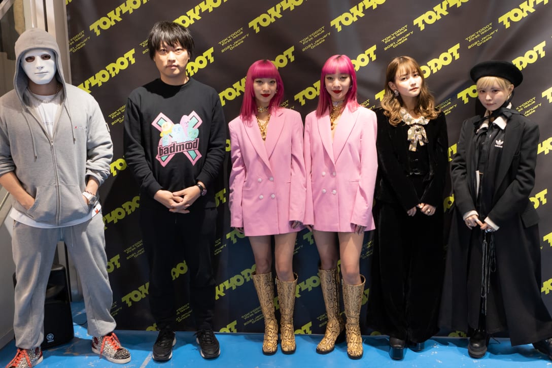 (写真左から)ラファエル、和田直希、AMIAYA、佐藤ノア、益若つばさ Image by FASHIONSNAP