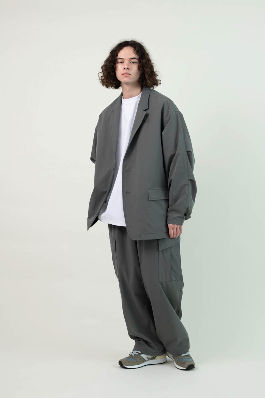 ブランドで最も人気のオーバーサイズジャケットとパンツのセットアップ Image by DAIWA PIER39