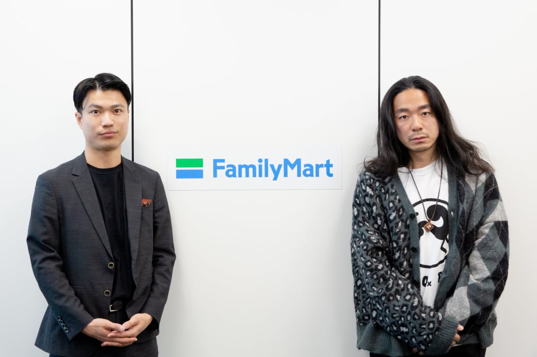 (写真左から)吉村直途、落合宏理 Image by FASHIONSNAP.COM
