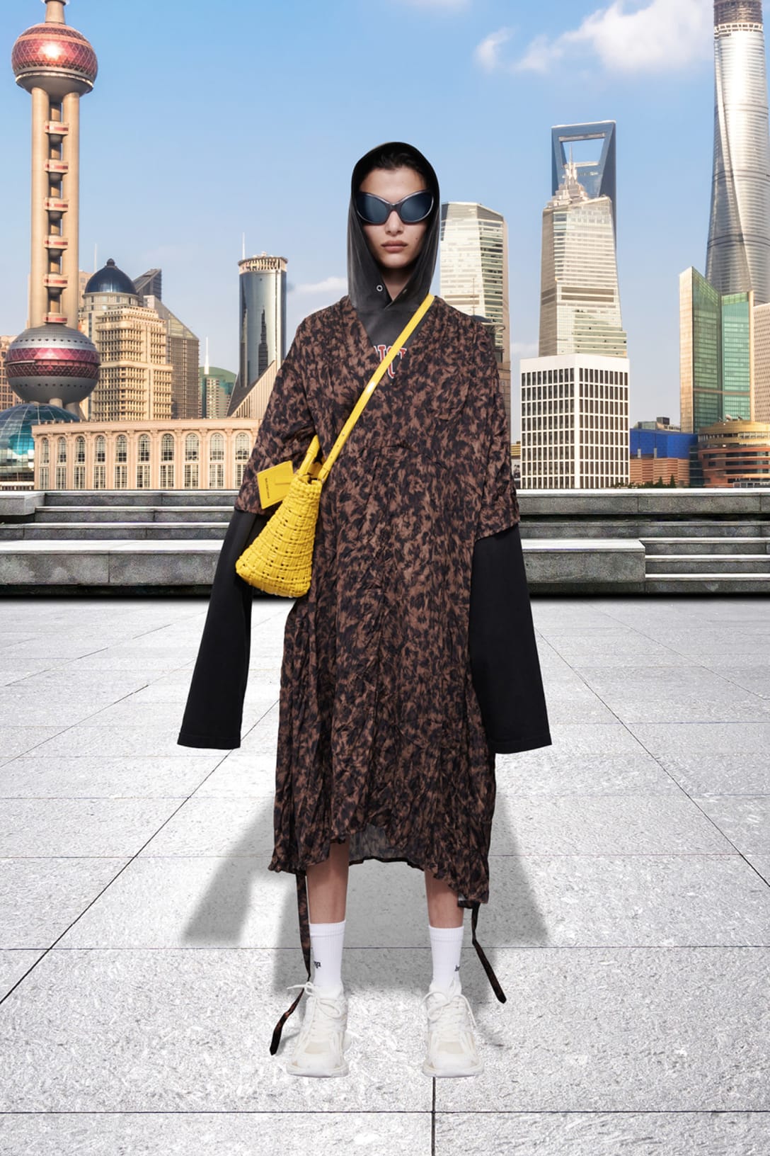 BALENCIAGA Bistro Look Image by BALENCIAGA