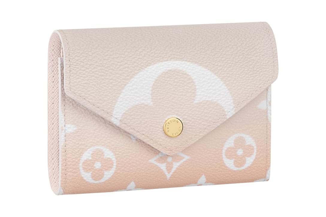 ポルトフォイユ・イリスXS ©Louis Vuitton