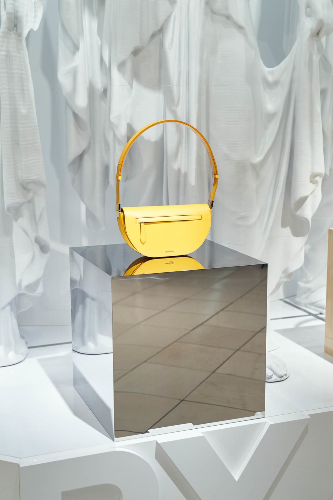 伊勢丹新宿店と福岡岩田屋本店での限定品「マリー ゴールド」スモールサイズ ¥230,000+tax