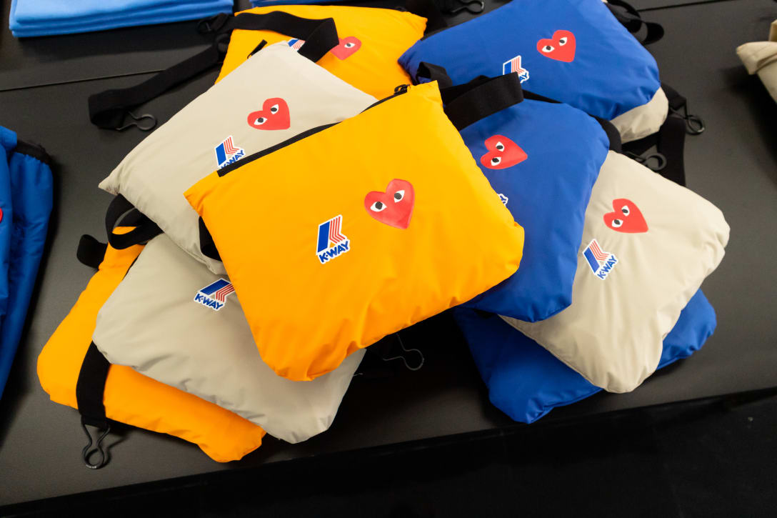 PLAY COMME des GARÇONS 2022年春夏コレクション 展示会 Image by FASHIONSNAP