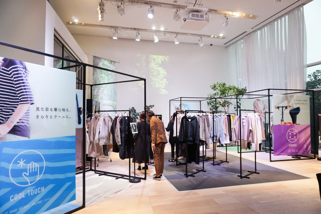 アンフィーロの展示会場の様子 Image by FASHIONSNAP