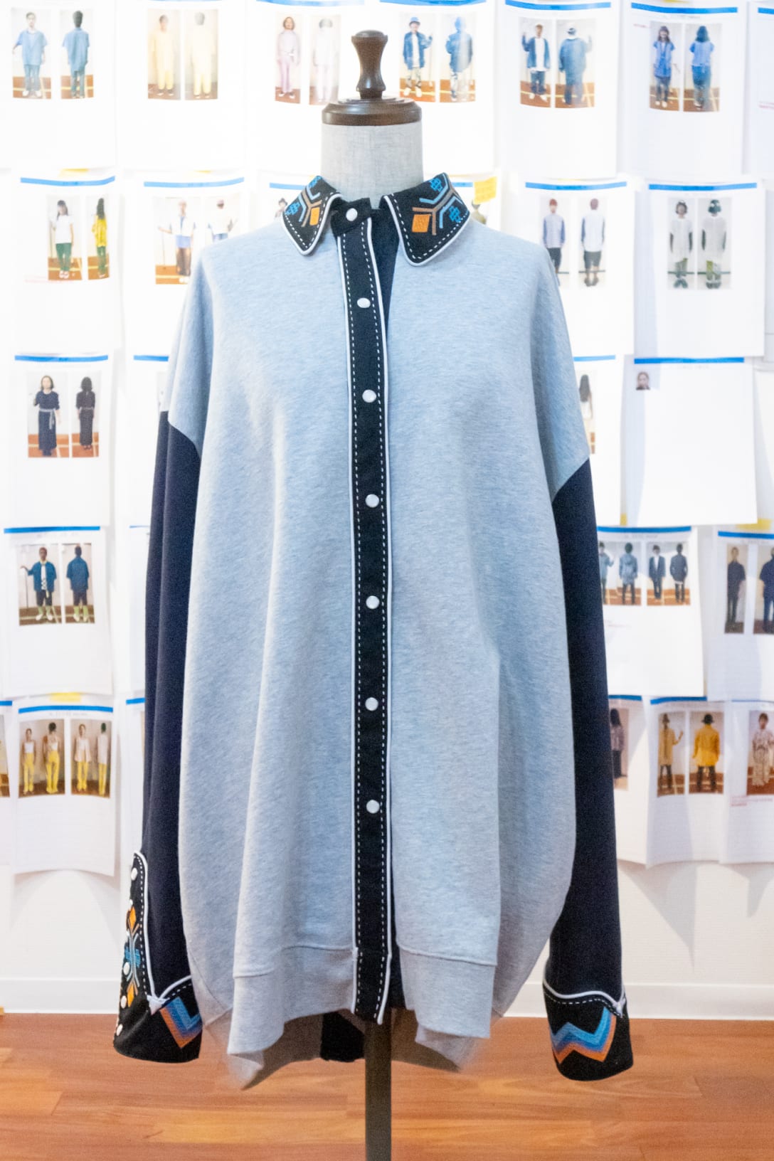 miletが着用していたスウェットシャツ Image by FASHIONSNAP