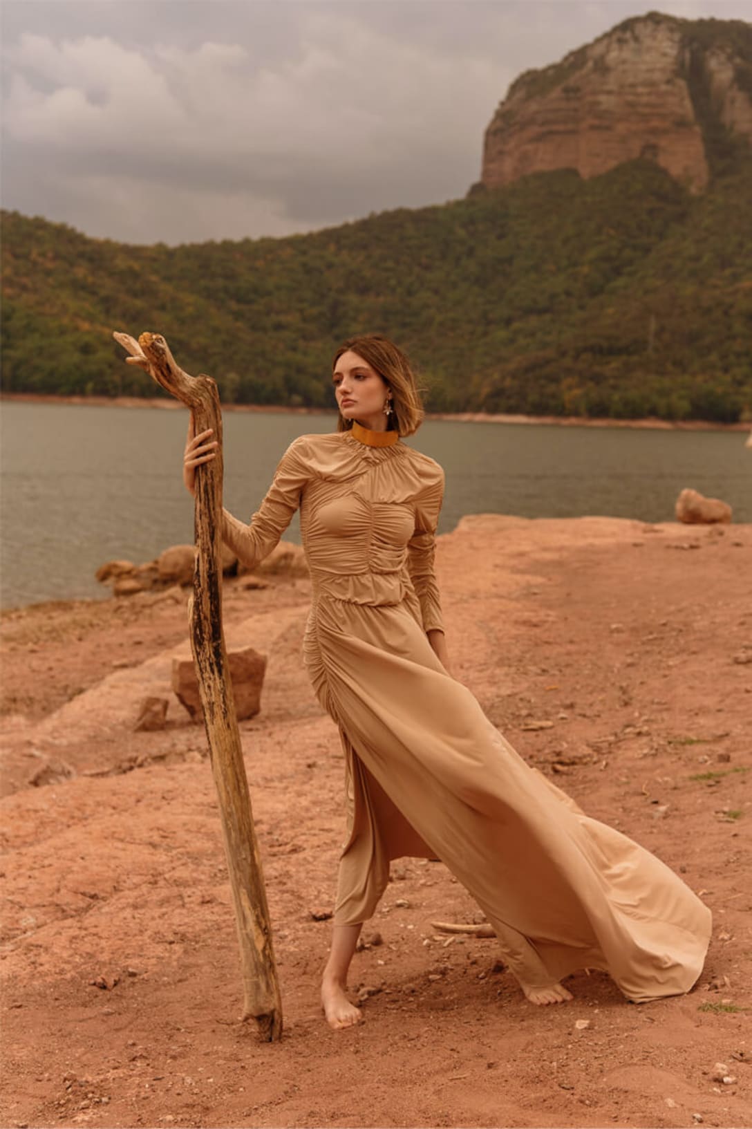 dress by GEORGIELA STUDIO, necklace by THALATHA, earrings by MITUMI