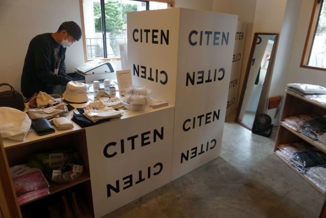 期間限定店は自社の店舗だけでなくカフェにも出し、ブランド認知を広げる