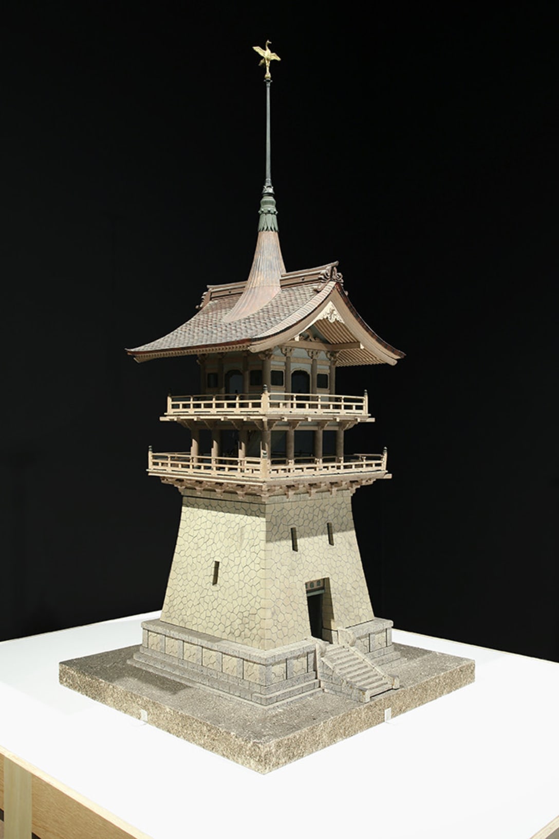 京都大倉別邸(現・大雲院)祇園閣 模型 1928年頃 h1683 x w805 x d805mm 制作:坂本甚太郎(建築模型師) 所蔵:大倉集古館、画像提供:森美術館 撮影:来田猛