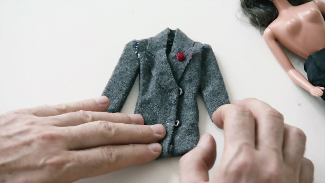 初めて自身で作った服、「既にマルジェラっぽい」とは本人の談 Image by © 2019 Reiner Holzemer Film – RTBF – Aminata Productions