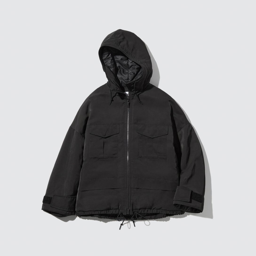 ハイブリッドダウンオーバーサイズパーカ(UNIQLO and White Mountaineering)(BLACK) ¥9,990 *Mサイズ着用