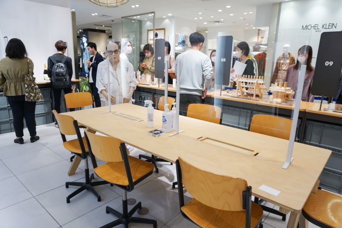 “アンバサダー”と来店客が気軽に話せるスペースも。 Image by FASHIONSNAP
