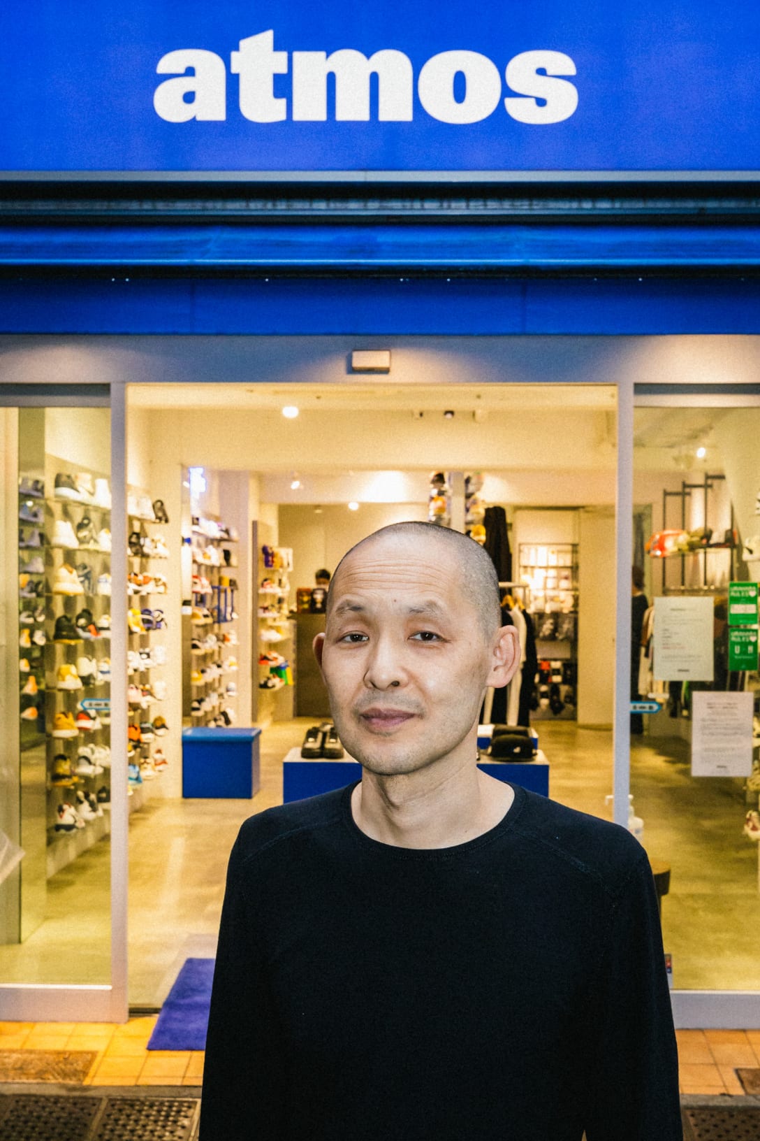 本明秀文氏