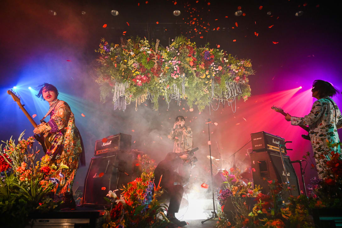 ロックバンド「PSYSALIA 人」 Image by FASHIONSNAP(Koji Hirano)