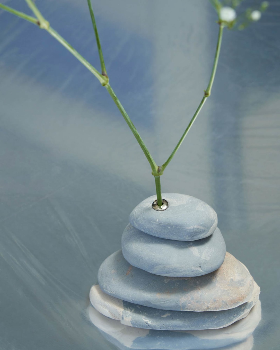 「STONE FLOWER VASE」 Image by ヒダカ