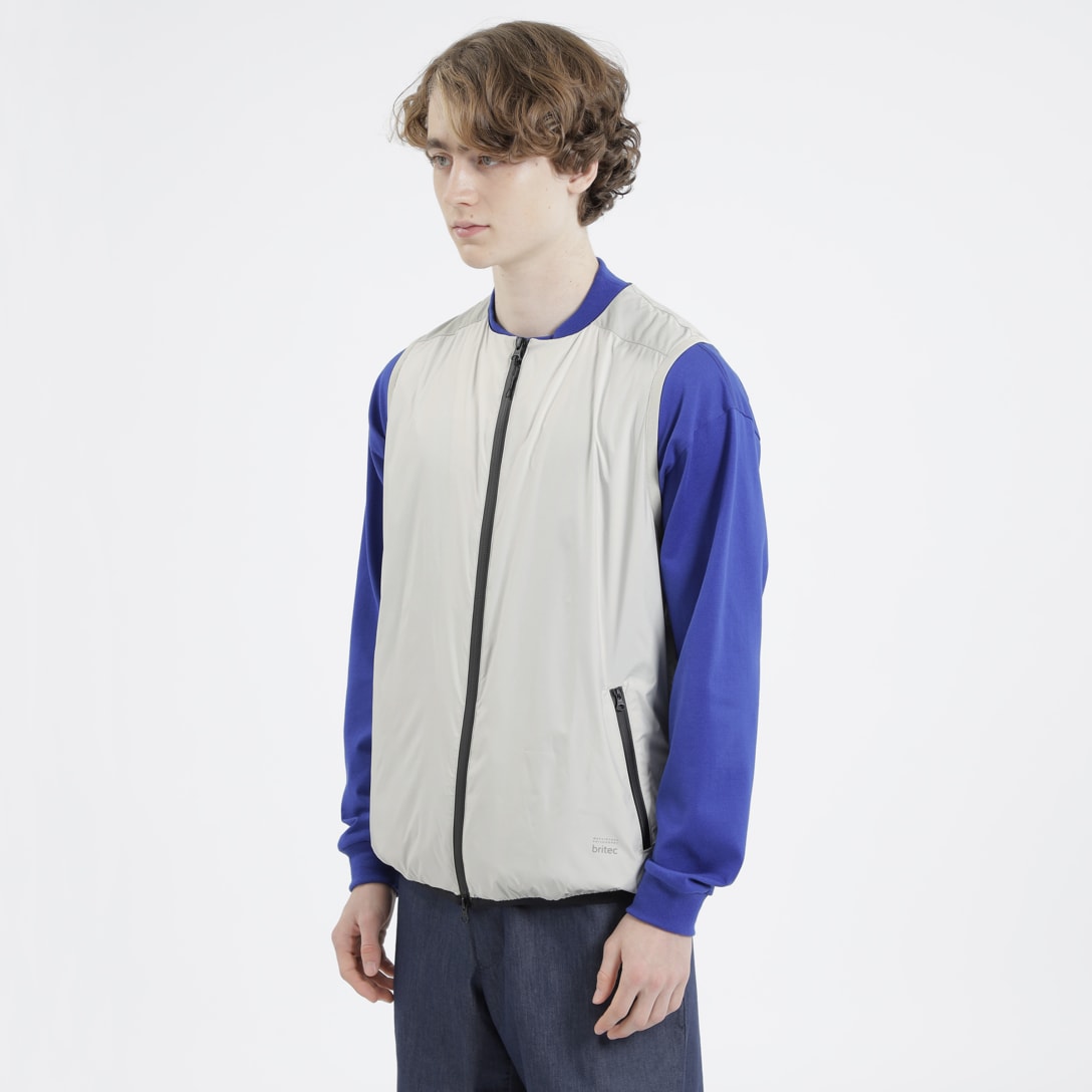 空調服®コラボ ノーカラーベスト(税込3万3000円) Image by 三陽商会
