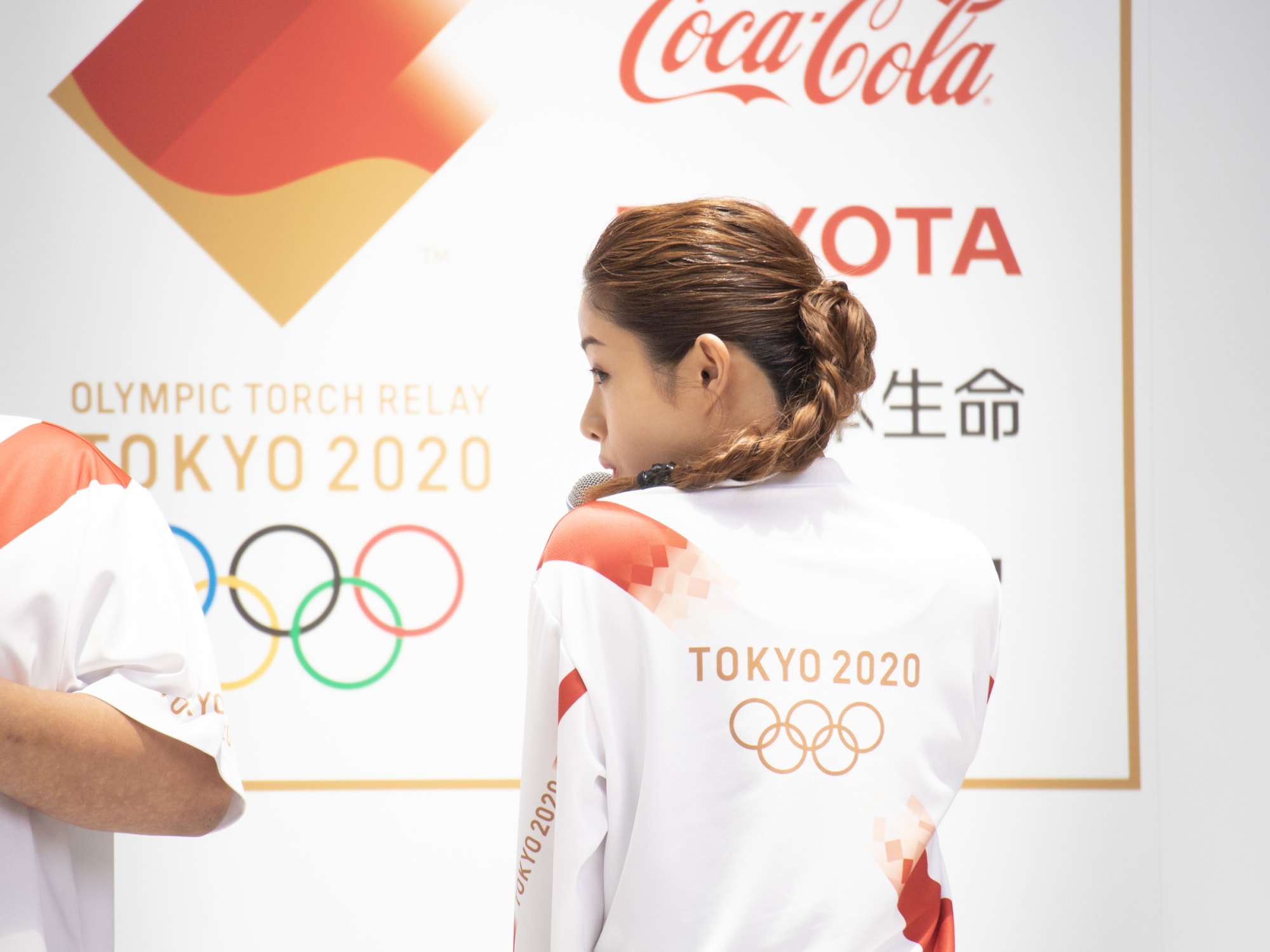 東京オリンピック聖火リレーランナーのユニフォーム公開、N.ハリ尾花 