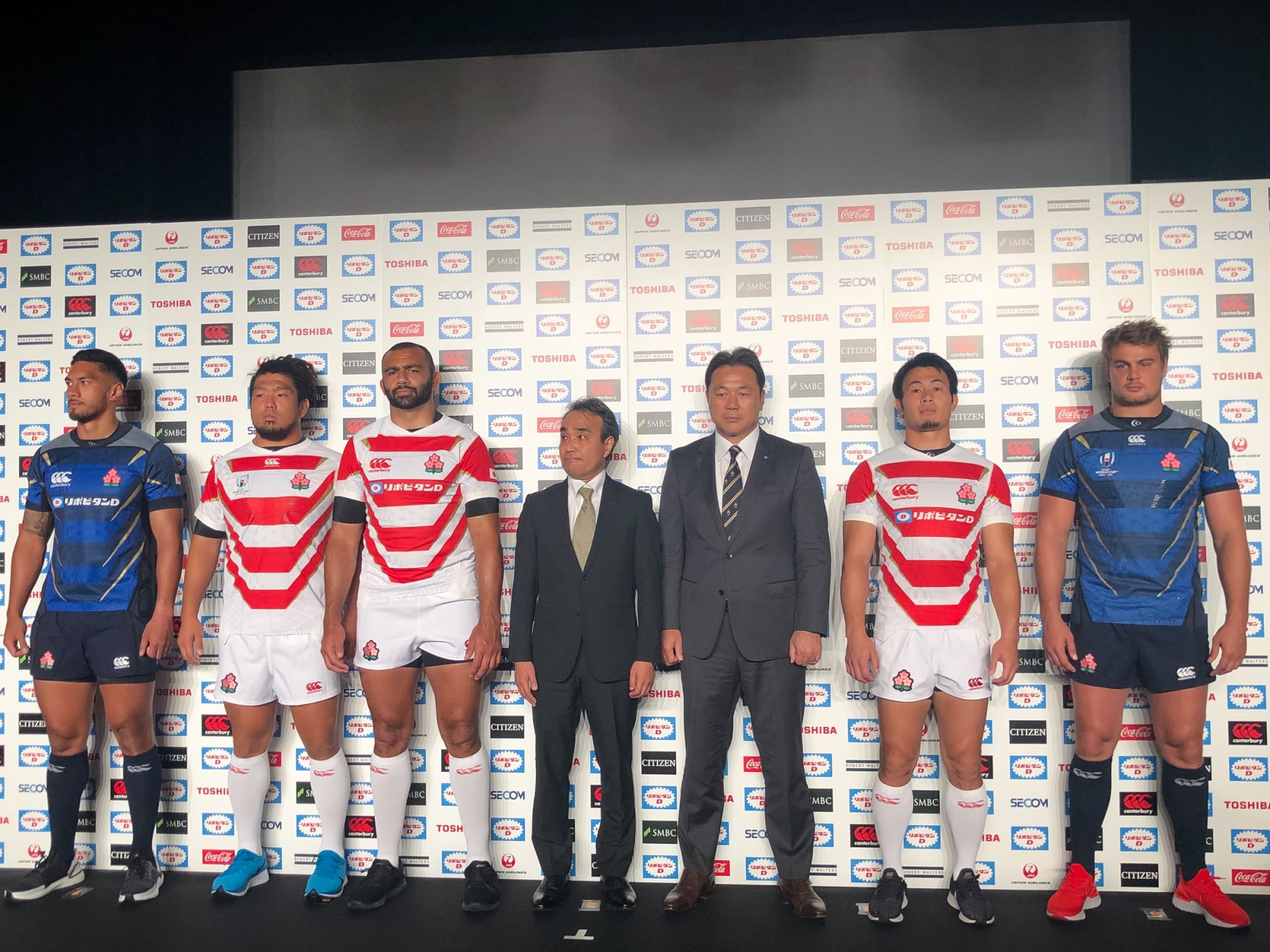 ラグビーワールドカップ日本代表の新ジャージ発表、コンセプトは「兜」