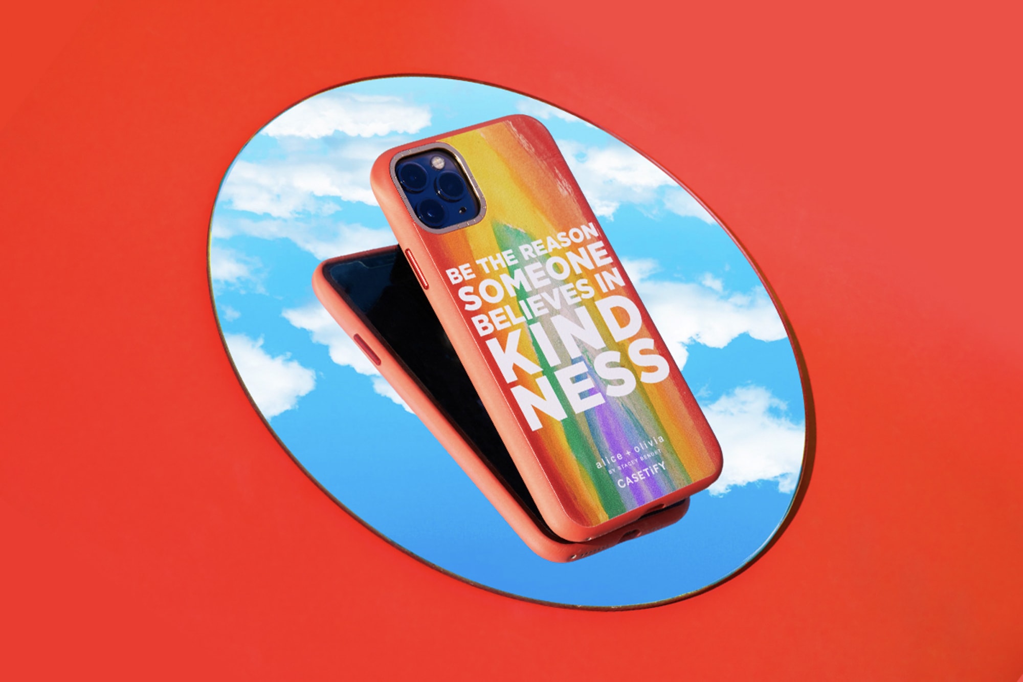 ケースティファイ アリス アンド オリビア ステイシーフェイスをあしらったレインボーのiphoneケース登場