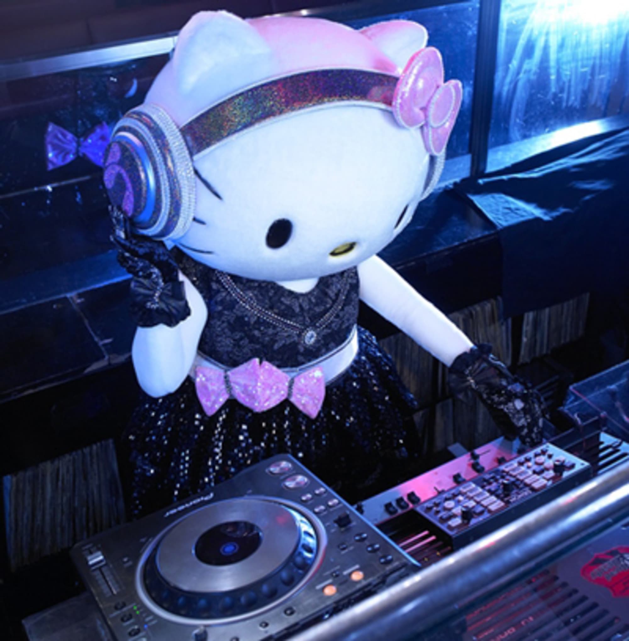 キティもdjに クラブ体感ショップ Club Kt Shibuya 109にサンリオ新業態