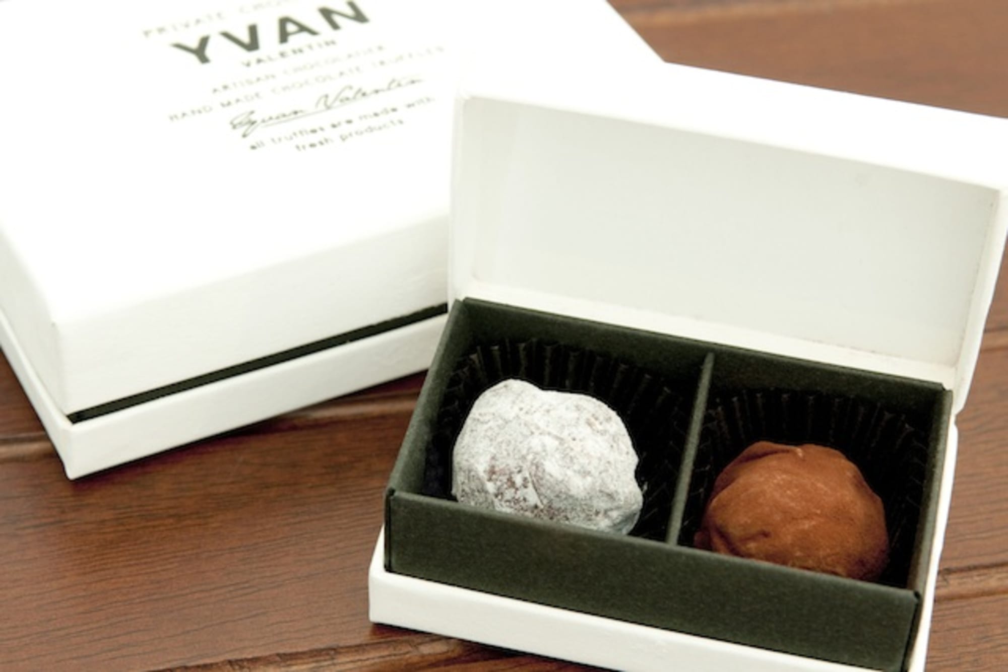 イヴァンヴァレンティン Yvan チョコ 24個入りbox Hampshireadvisors Co Za