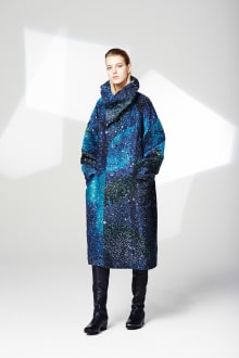ISSEY MIYAKE 2016 Pre-Fall Collectionコレクション 画像1/24