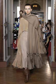 VALENTINO 2018-19AW Couture パリコレクション 画像26/82