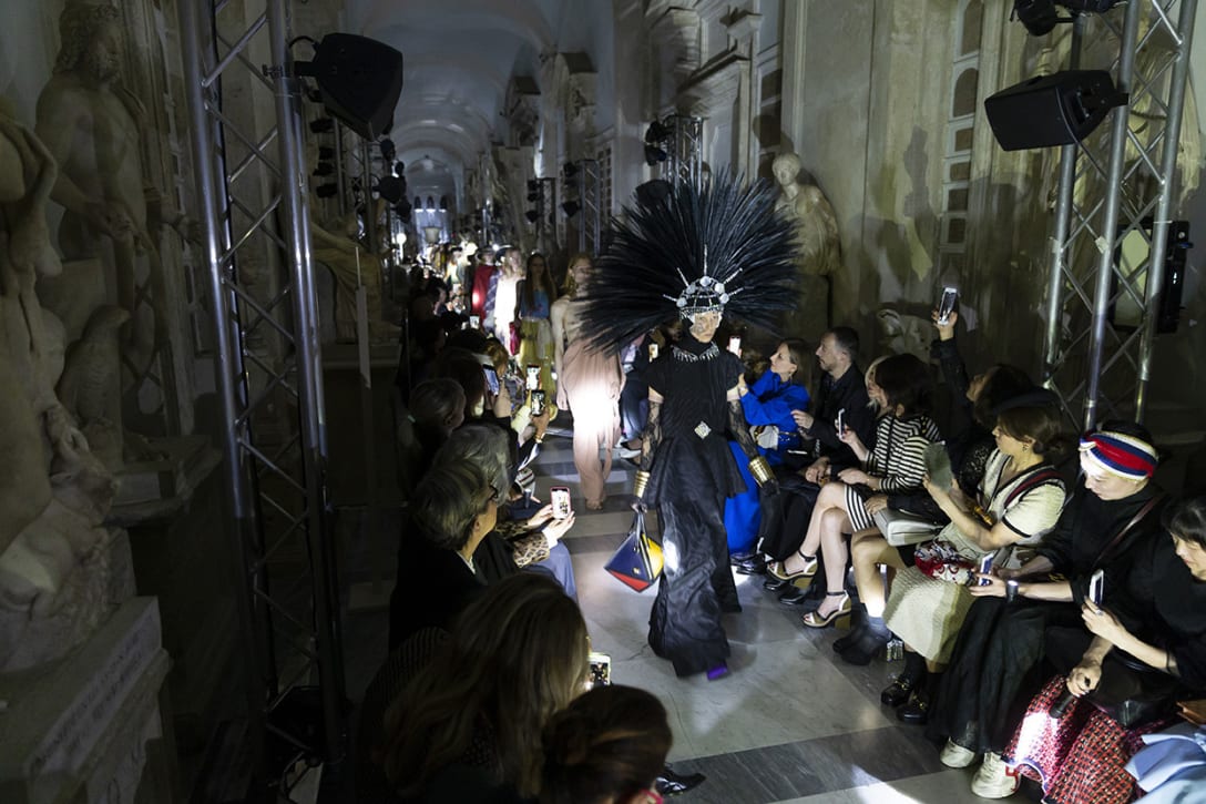 2020年クルーズコレクションの様子 Image by Gucci shot by Dan Lecca