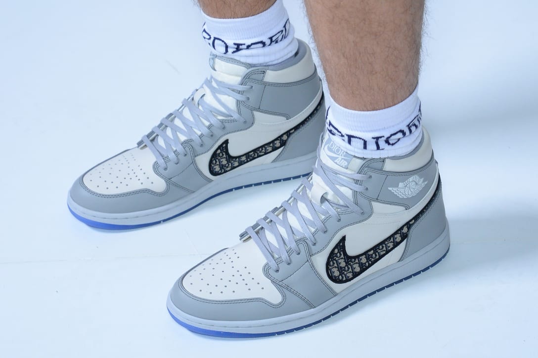 ショーで発表された「AIR JORDAN I HIGH OG DIOR」 Image by FASHIONSNAP(Photo by Koji Hirano)/NIKE/DIOR