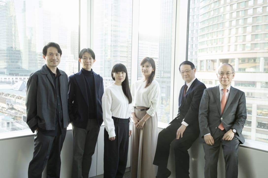 (左から)小松隼也弁護士、中内康裕弁護士、海老澤美幸弁護士、塩川泰子弁護士、玉井克哉弁護士、三村量一弁護士 Image by 三村小松山縣法律事務所