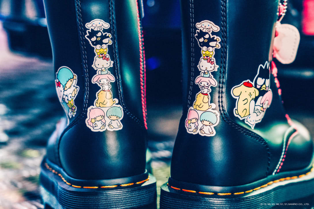 新作コラボシューズ Image by ©️'76,'88,'93,'96,'01,'21,SANRIO CO.,LTD.