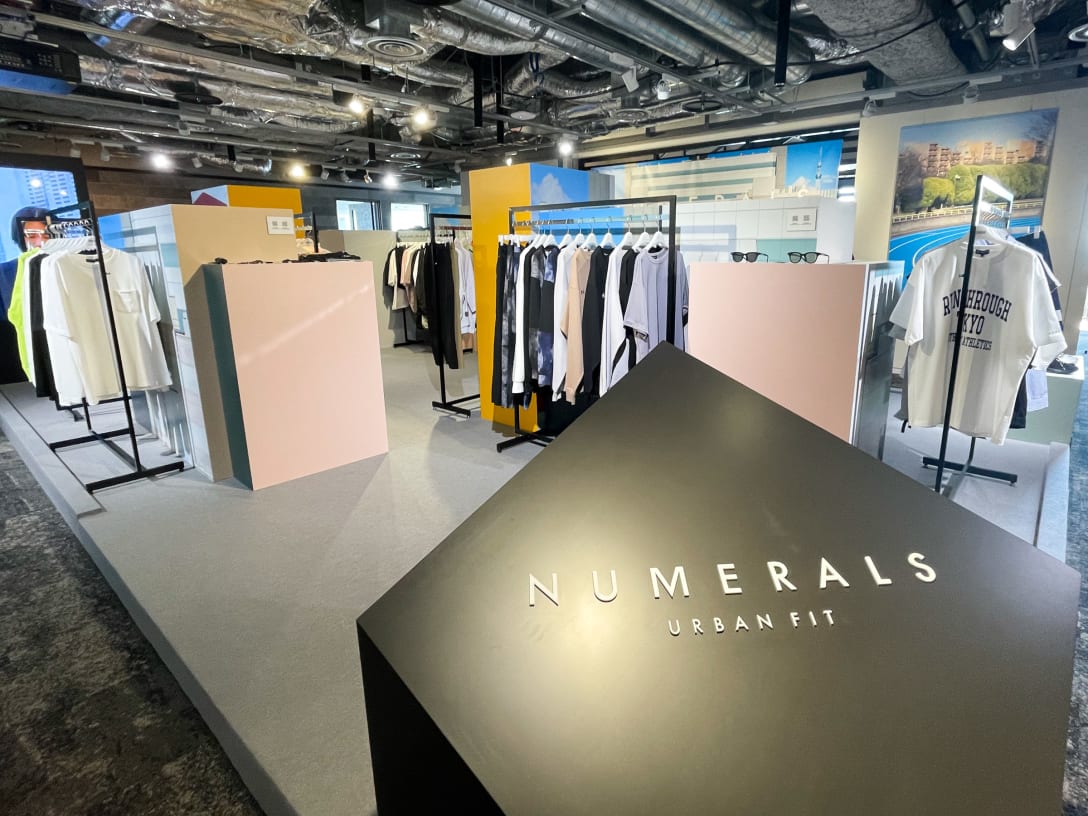 展示会の様子 Image by FASHIONSNAP