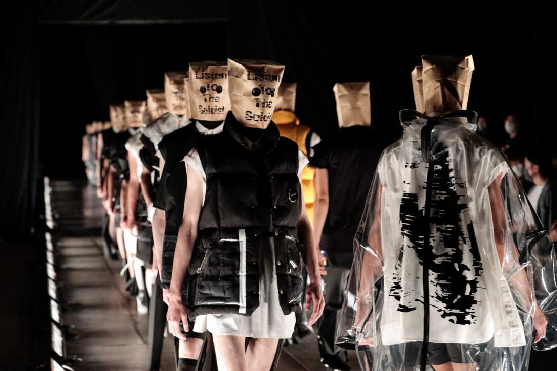 タカヒロミヤシタザソロイスト. 2022年春夏コレクション Image by FASHIONSNAP