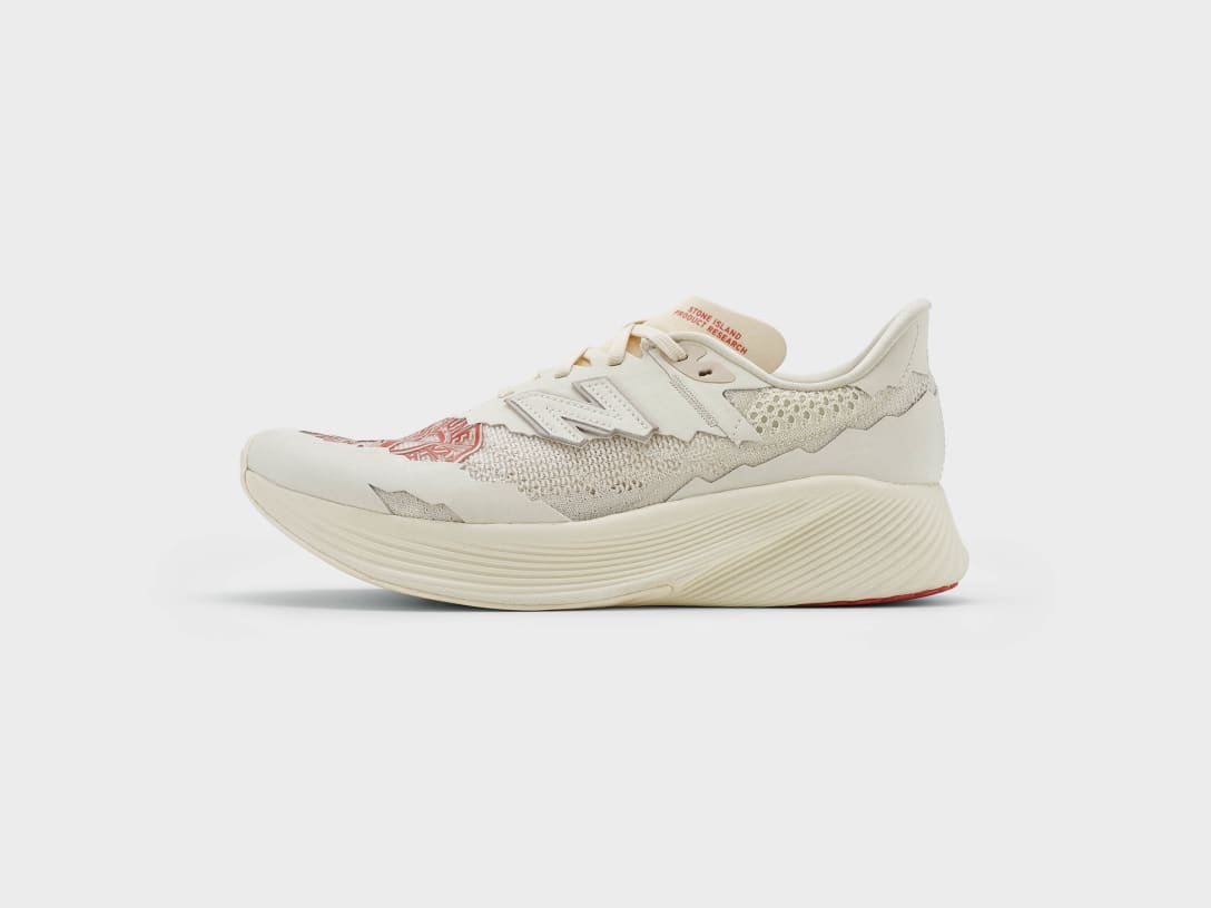 「RC ELITE_SI | NB_1」フットウェアヴィジュアル Image by Stone Island × TOKYO DESIGN STUDIO New Balance RC ELITE_SI | NB_1