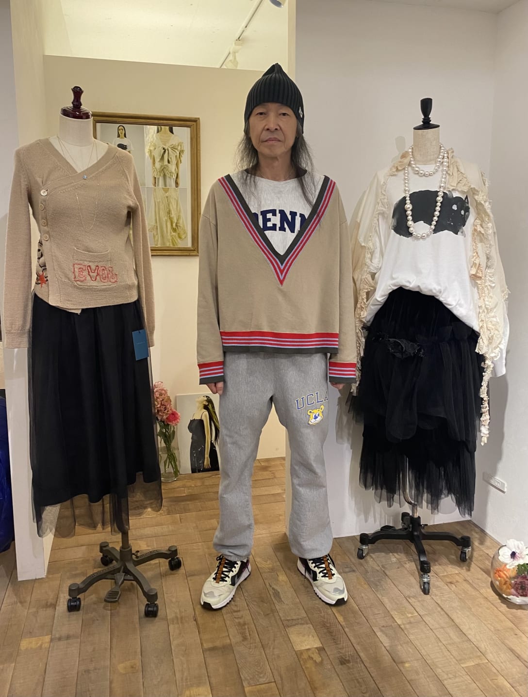 「カスカ・シルクロ」の石黒望デザイナー Image by FASHIONSNAP