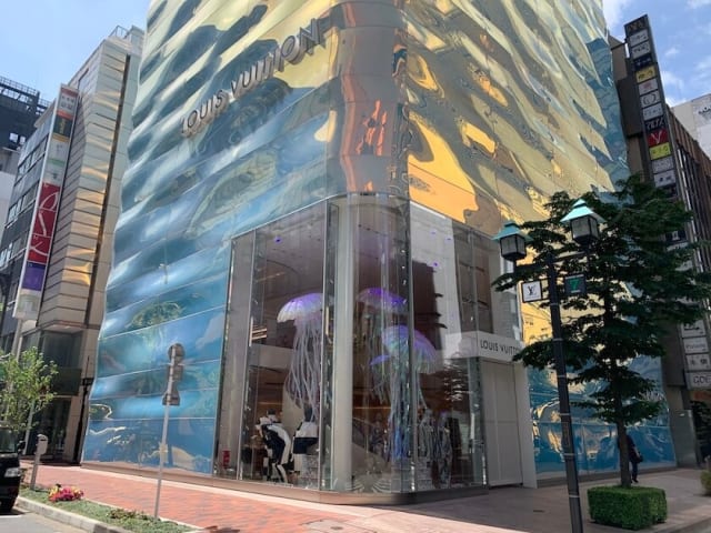 3月にオープンした「ルイ・ヴィトン」銀座並木通り店(PHOTO:SEVENTIE TWO)